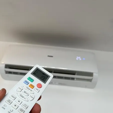 Feelhome With Kitchen