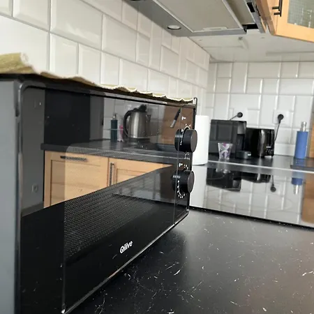 Apartment Feelhome With Kitchen