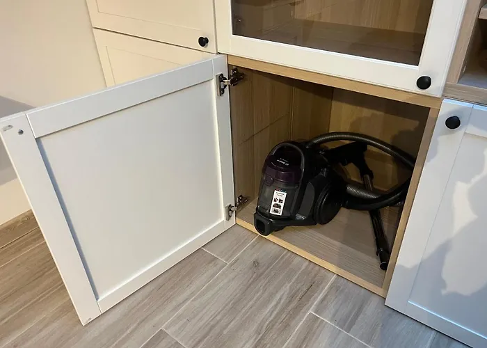 Feelhome With Kitchen